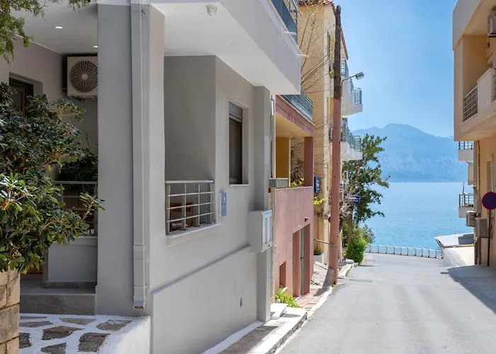 Kitron Blue Seaside Luxury Apartment